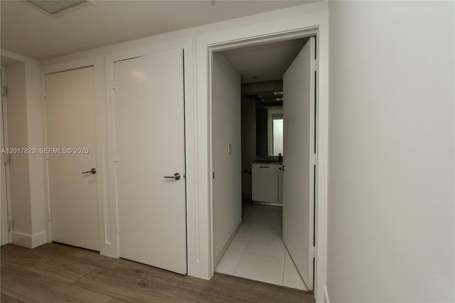 500 Brickell Ave 1407, Miami, FL 33131