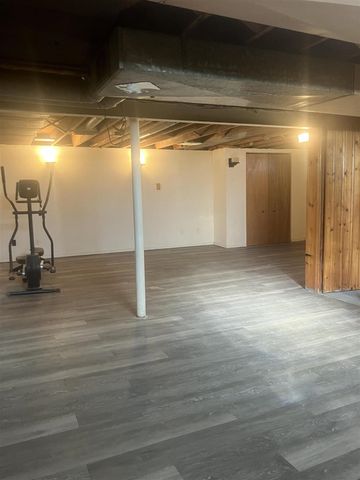 21442 Arrowhead Street, Saint Clair Shores, MI 48082