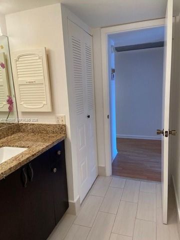 1902 Bermuda Cir E2, Coconut Creek, FL 33066