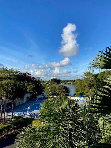 1902 Bermuda Cir E2, Coconut Creek, FL 33066