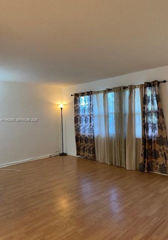 1902 Bermuda Cir E2, Coconut Creek, FL 33066