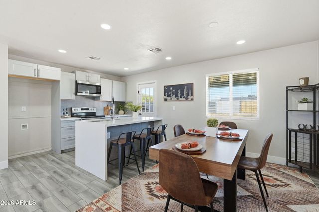 9844 E BUTTE Street, Mesa, AZ 85207
