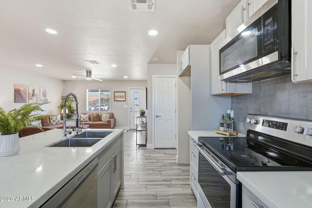 9844 E BUTTE Street, Mesa, AZ 85207
