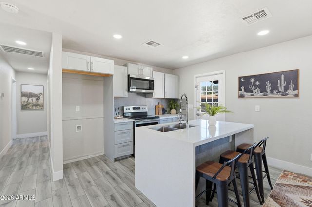 9844 E BUTTE Street, Mesa, AZ 85207