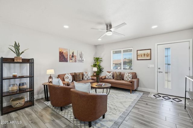 9844 E BUTTE Street, Mesa, AZ 85207