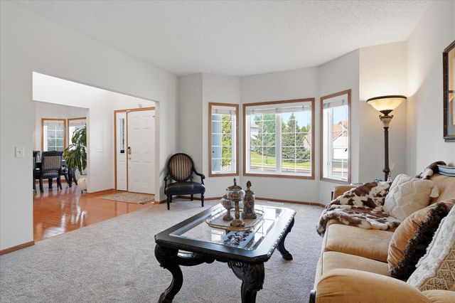 6262 Hedgecroft Avenue S, Cottage Grove, MN 55016
