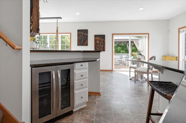 6262 Hedgecroft Avenue S, Cottage Grove, MN 55016
