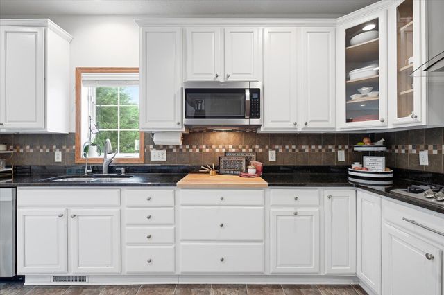 6262 Hedgecroft Avenue S, Cottage Grove, MN 55016