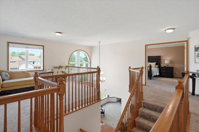 6262 Hedgecroft Avenue S, Cottage Grove, MN 55016