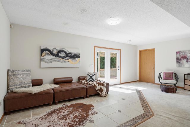 6262 Hedgecroft Avenue S, Cottage Grove, MN 55016