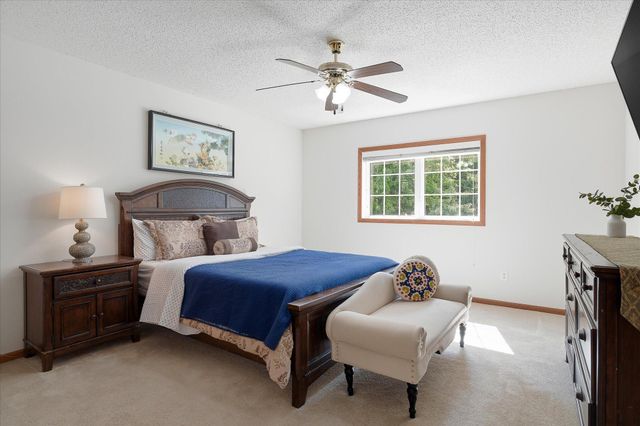 6262 Hedgecroft Avenue S, Cottage Grove, MN 55016