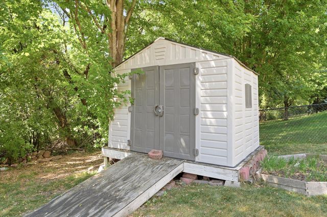 6262 Hedgecroft Avenue S, Cottage Grove, MN 55016
