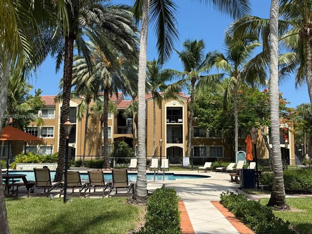 8050 N Nob Hill Road 105, Tamarac, FL 33321