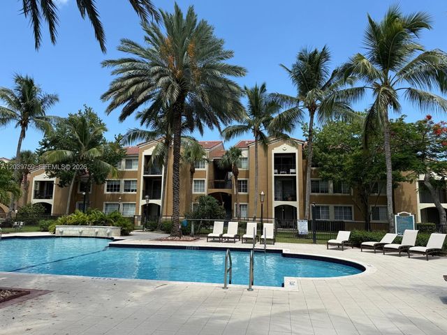 8050 N Nob Hill Road 105, Tamarac, FL 33321