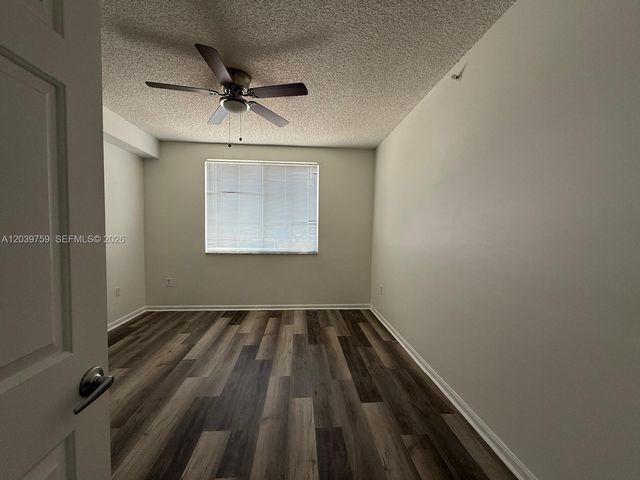 8050 N Nob Hill Road 105, Tamarac, FL 33321