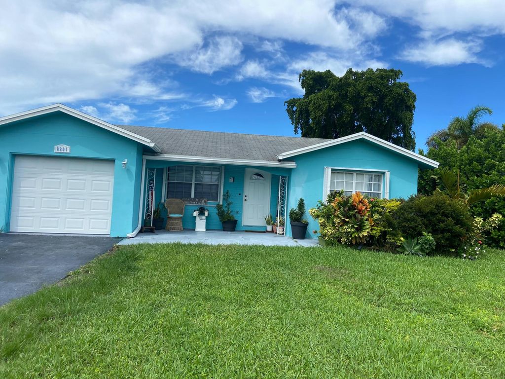 8201 NW 103RD Avenue, Tamarac, FL 33321