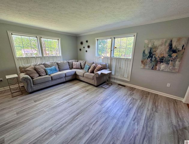 3 Groveway Blvd., Paducah, KY 42001