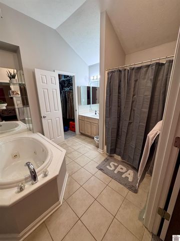 3 Groveway Blvd., Paducah, KY 42001