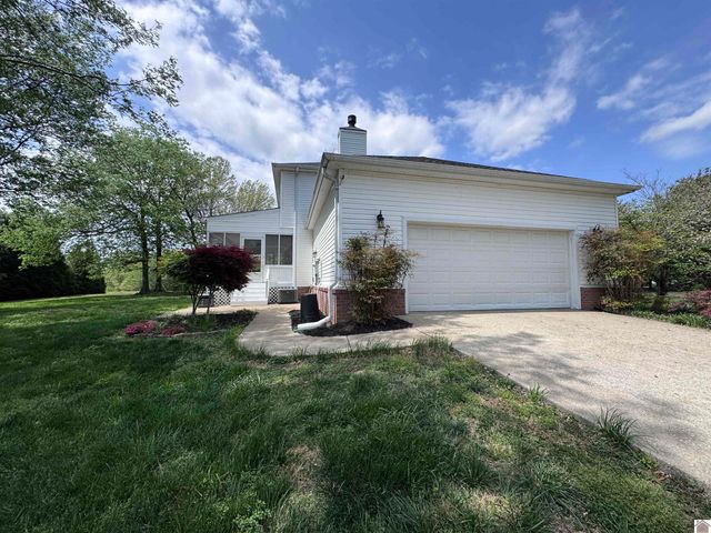 3 Groveway Blvd., Paducah, KY 42001