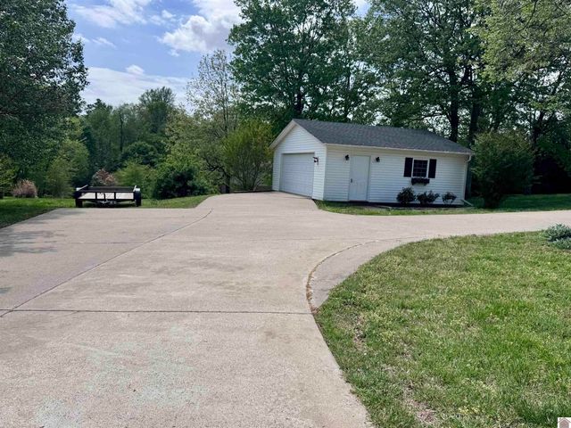 3 Groveway Blvd., Paducah, KY 42001