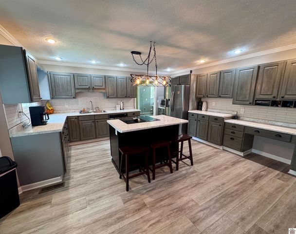 3 Groveway Blvd., Paducah, KY 42001