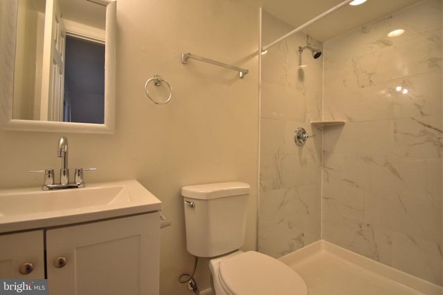 4910 BLACKFOOT RD, College Park, MD 20740