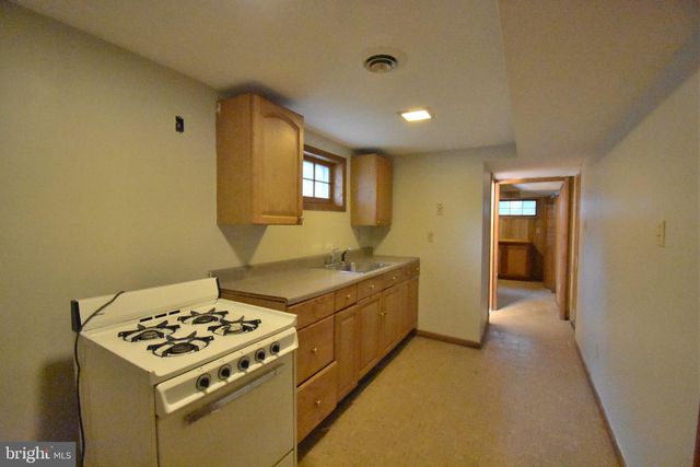 4910 BLACKFOOT RD, College Park, MD 20740