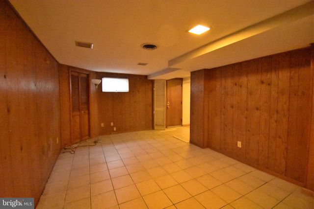 4910 BLACKFOOT RD, College Park, MD 20740