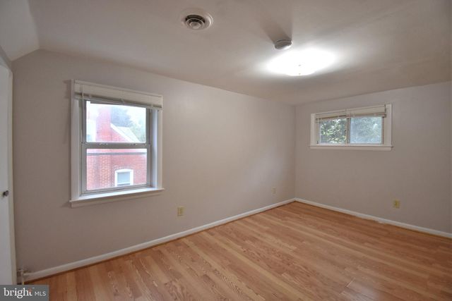 4910 BLACKFOOT RD, College Park, MD 20740