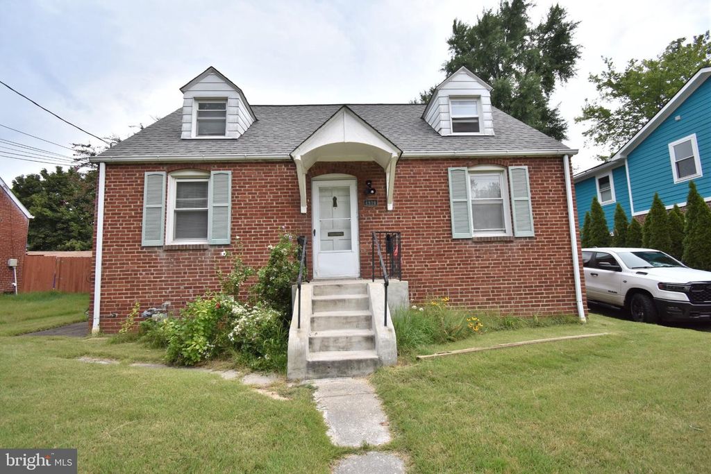4910 BLACKFOOT RD, College Park, MD 20740