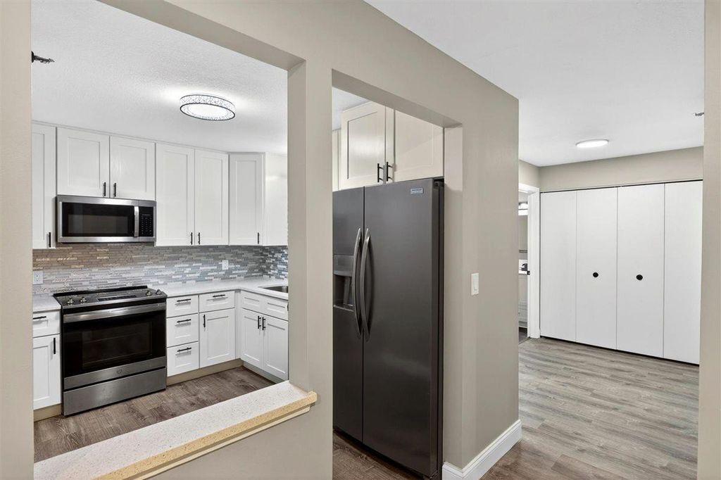 5643 Green Circle Drive 108, Minnetonka, MN 55343 — photo 4