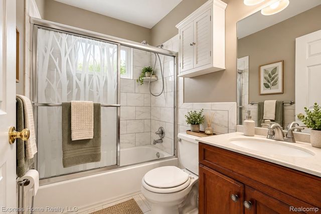 32919 Warkop Avenue, Warren, MI 48093