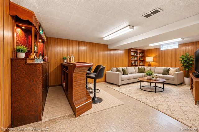 32919 Warkop Avenue, Warren, MI 48093
