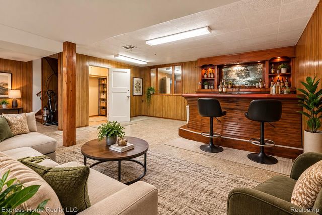 32919 Warkop Avenue, Warren, MI 48093