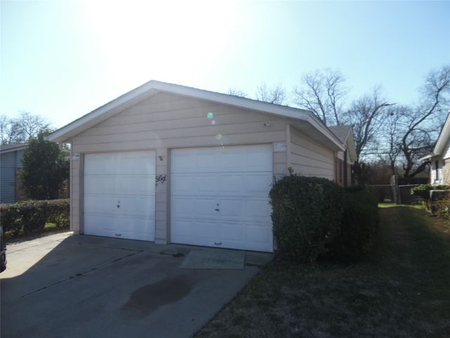 5656 Conroy Street, Fort Worth, TX 76134