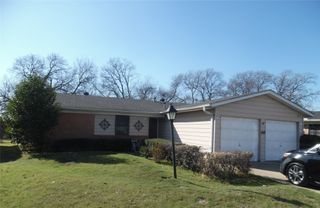 5656 Conroy Street, Fort Worth, TX 76134