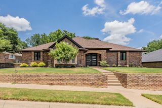 1501 Woodvale Drive, Bedford, TX 76021