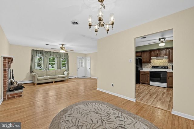 229 CHARLESTON RD, Willingboro, NJ 08046
