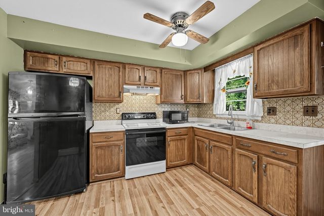 229 CHARLESTON RD, Willingboro, NJ 08046