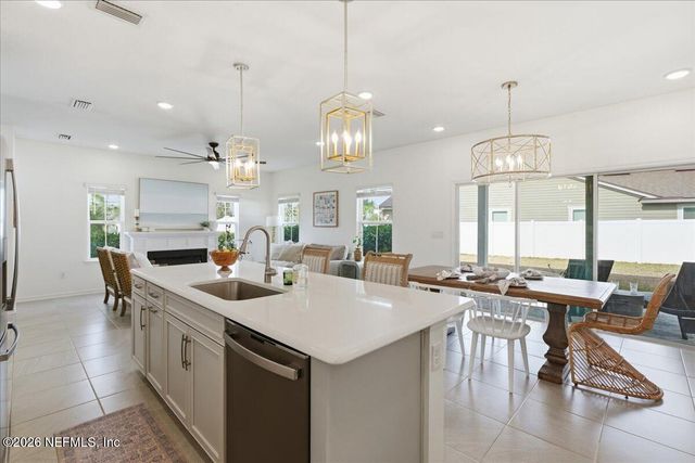 553 NARROWLEAF Drive, St. Johns, FL 32259