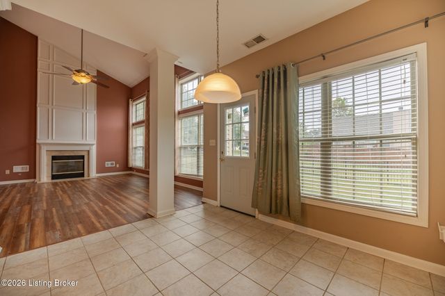 10501 Providence Dr, Louisville, KY 40291