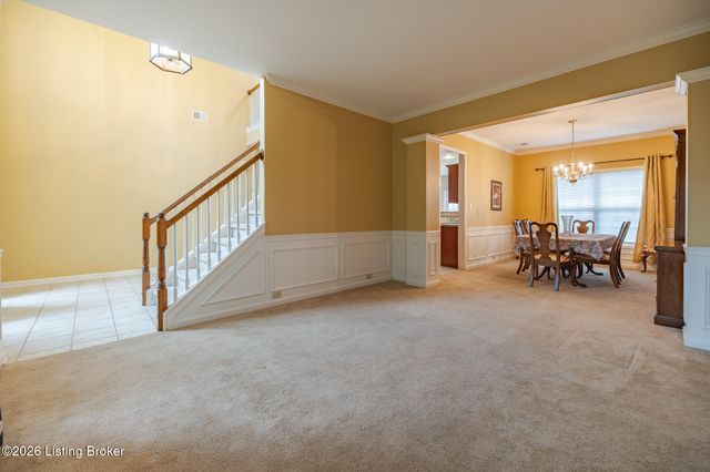 10501 Providence Dr, Louisville, KY 40291
