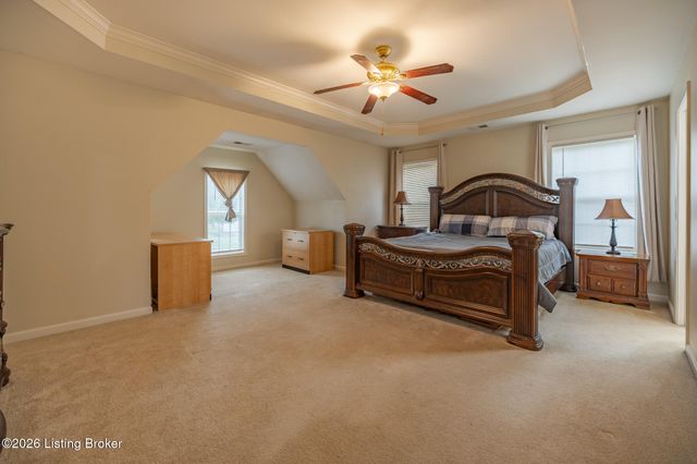 10501 Providence Dr, Louisville, KY 40291