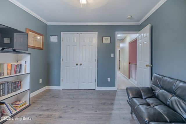 10501 Providence Dr, Louisville, KY 40291