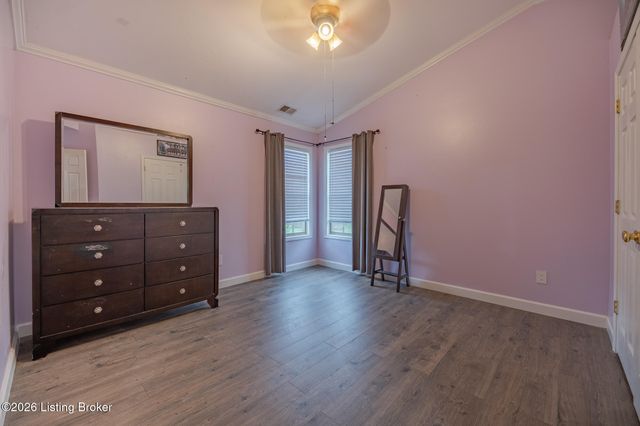 10501 Providence Dr, Louisville, KY 40291