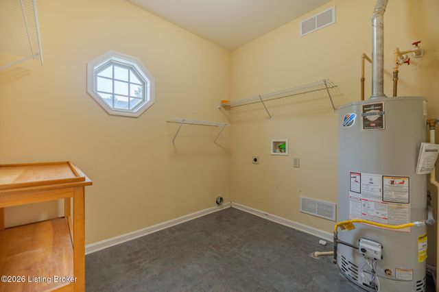 10501 Providence Dr, Louisville, KY 40291