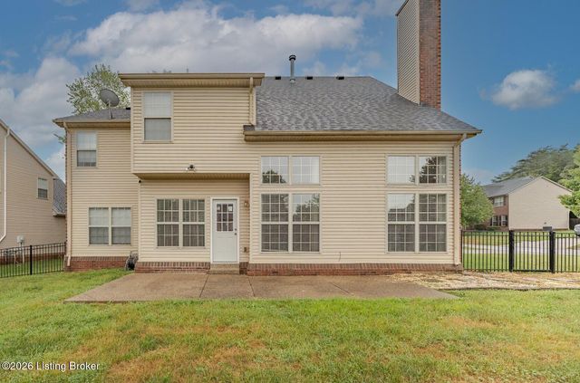 10501 Providence Dr, Louisville, KY 40291
