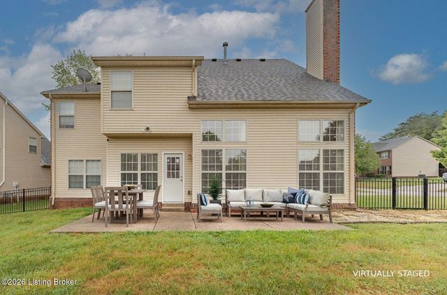 10501 Providence Dr, Louisville, KY 40291