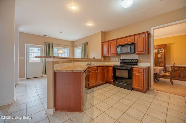 10501 Providence Dr, Louisville, KY 40291