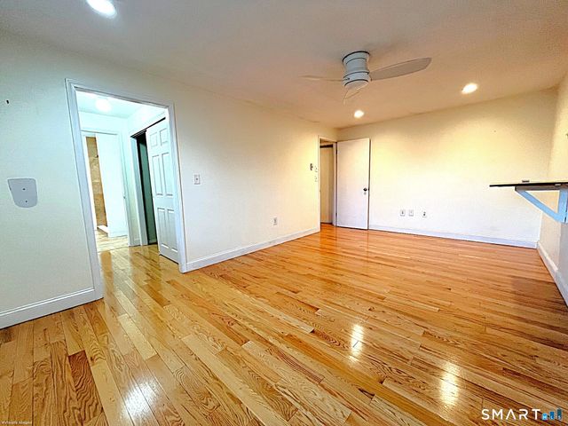 24 Thorne Road 24, West Hartford, CT 06110